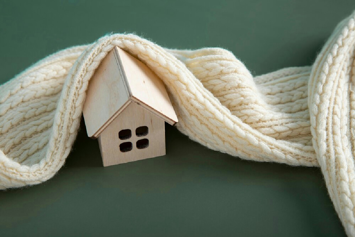 Ecco il trucco fai da te per isolare la casa: meno spifferi e bollette più leggere subito