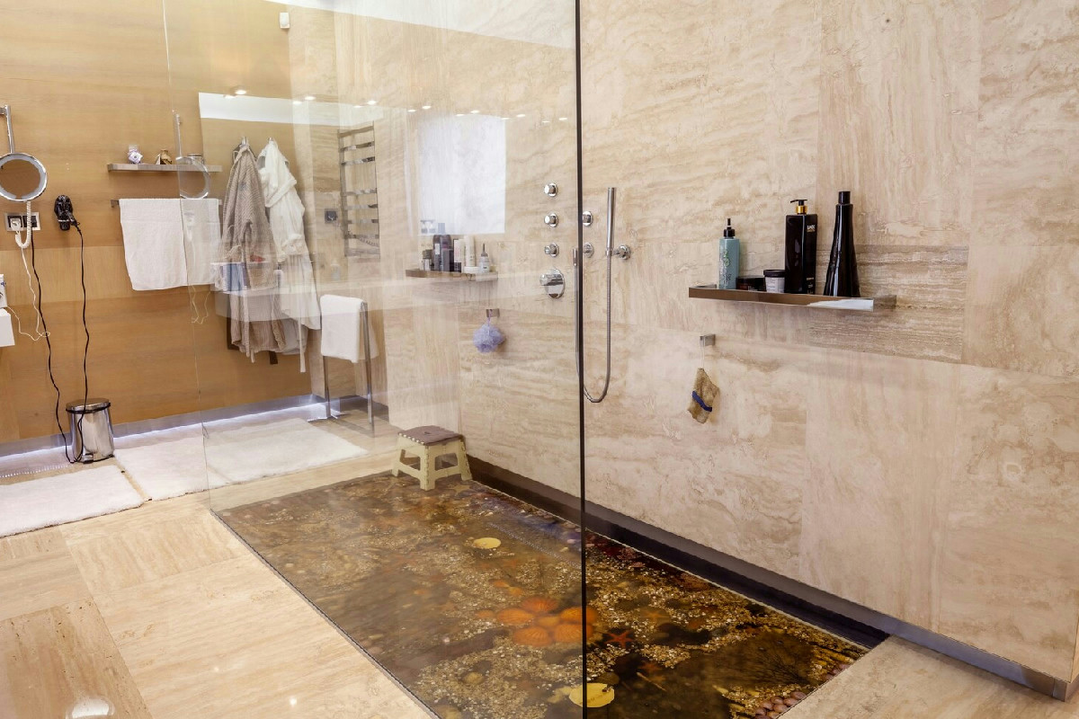 Perché trasformare la vasca in doccia walk-in cambia comfort ed eleganza nel bagno moderno